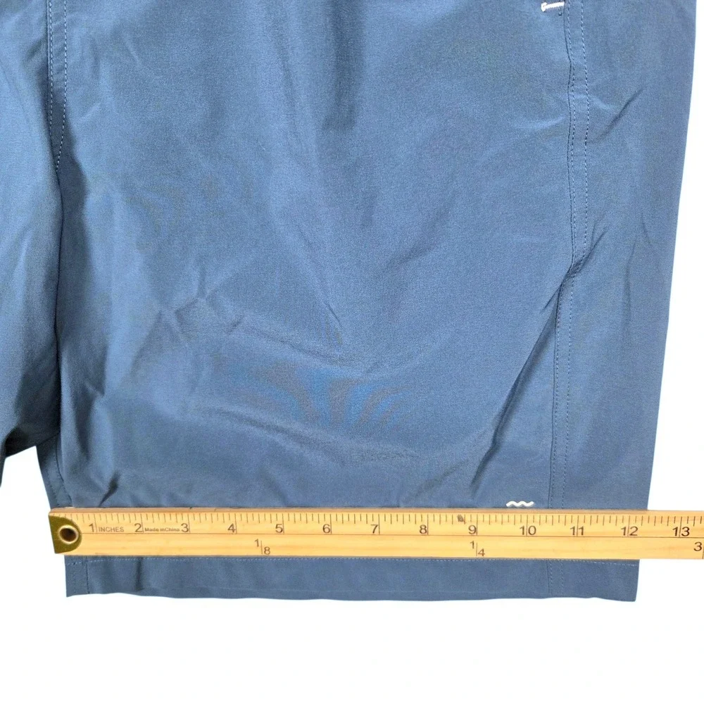 Free Fly Mens Breeze Shorts Large Blue Athletic Quick Dry Stretch Pocket $72